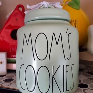 Rae Dunn MOM'S COOKIES canister NWT